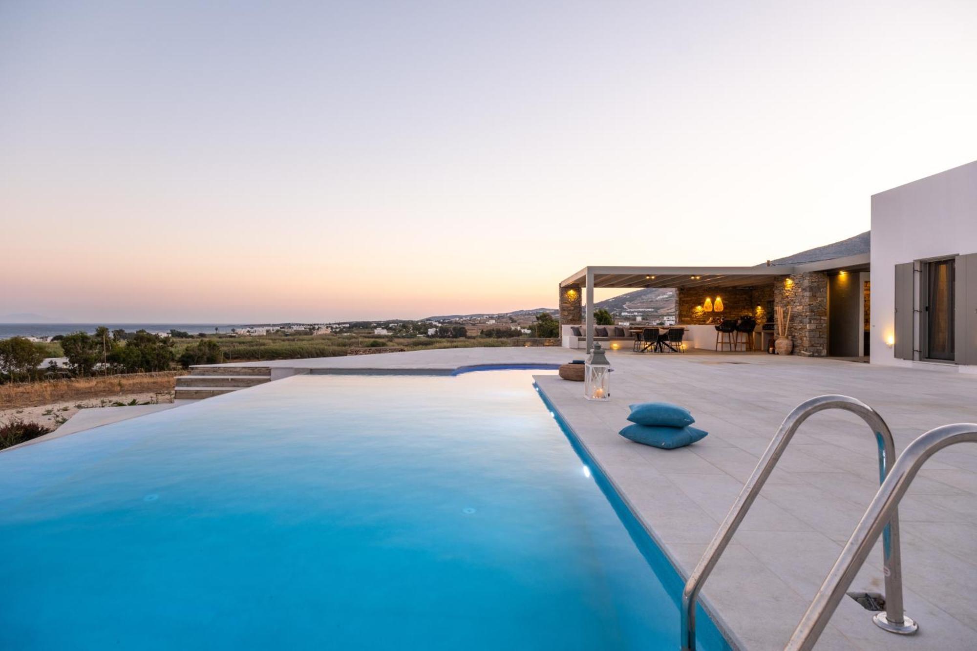 Golden Bay Luxury Villas And Suites คริสซี อัคติ ภายนอก รูปภาพ